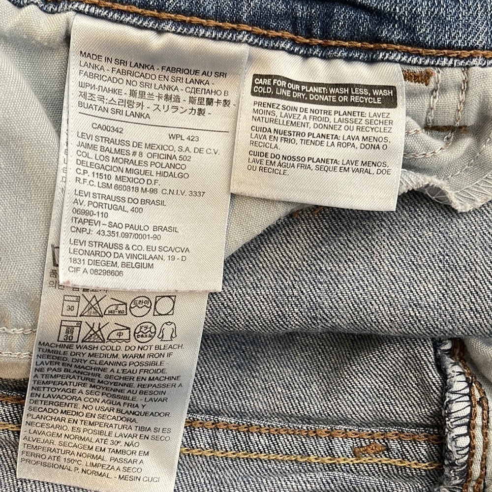 Levi’s Roll Up Shorts l SIZE 29 - Picture 7 of 11